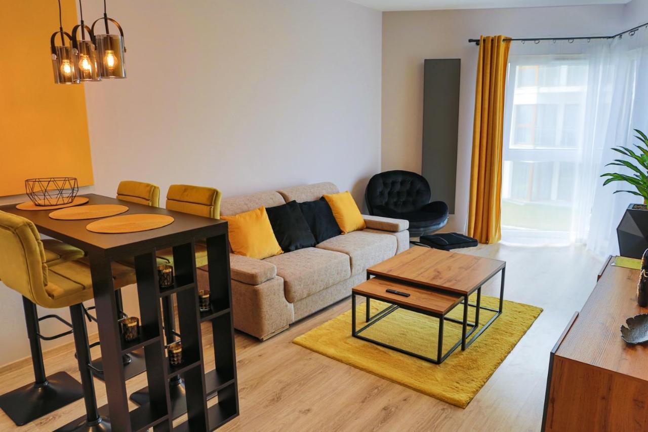 Apartament Elegance Yellow W Let'S Sea Basen&Spa Gąski Exterior photo